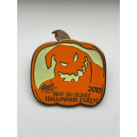 Mickey's No So Scary Halloween Party S 2015 Oogie Boogie Pumpkin Pin Mystery LR - Picture 1 of 2